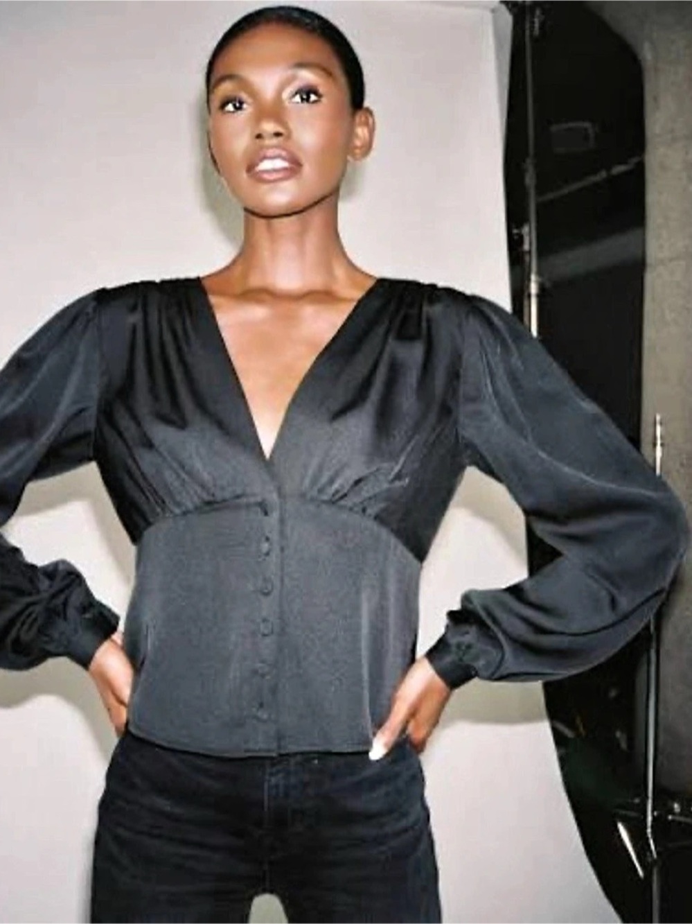 FRAME • Silk empire waist pleated blouse black XS $378